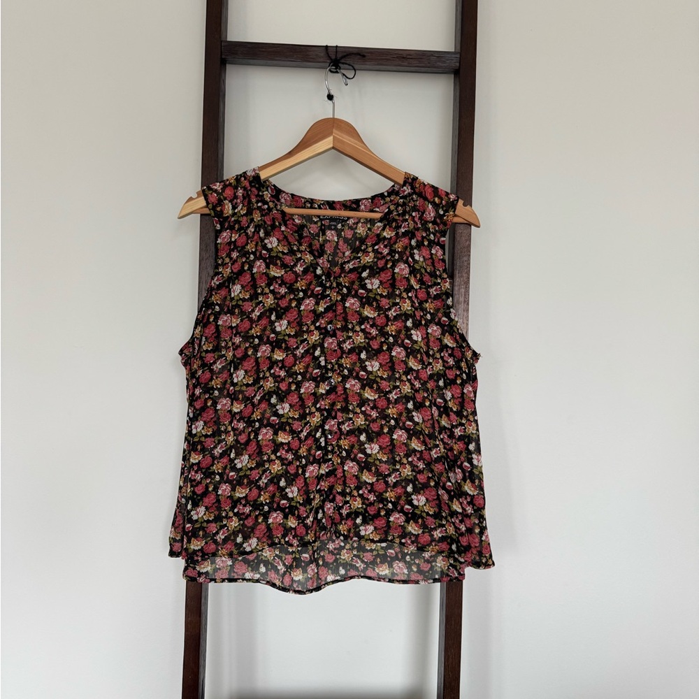 Express Black Floral Sleeveless Blouse | Women’s Large | Lightweight Summer Top
